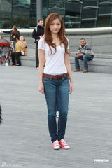 组图：香港小姐伦敦拍摄外景 汤镇业侄女当队长