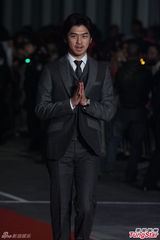 组图：张雨绮红裙明艳 高圆圆清新倪妮妩媚