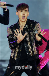 组图：2PM等参加韩国大众音乐专门演出场开馆式