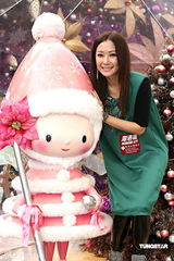 幻灯图集：关心妍丁子高出席抱抱会喜迎圣诞