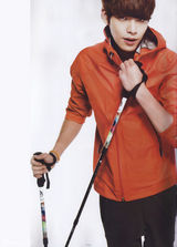 高清图：韩星金宇彬缤纷服饰写真朝气蓬勃