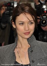 幻灯图集：邦女郎欧嘉亮相巴黎2010春夏高级时装周