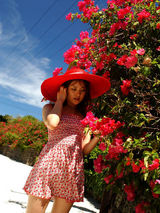 组图：人气AV女星朝美穗香将做人妻 百张美图回顾