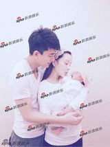 独家高清：贾乃亮李小璐爱女满月 全家福首曝光