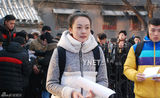 组图：直击中央戏剧学院艺考 帅哥美女寒风排队