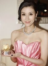 高清组图：《十月围城》群星拍大片送圣诞祝福