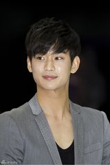 策划：外星叫兽金秀贤 穿越400年定格一瞬间