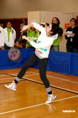 幻灯图：谢安琪飒爽运动装亮相 变身羽毛球健将