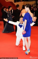 组图：王宝强校花娇妻美照萌照盘点