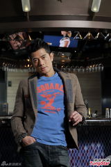 组图：郭富城受伤不再凌空跳舞 母亲放弃催婚