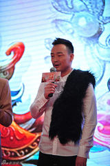 组图：《吉祥天宝》双生双旦亮相