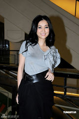 高清：众歌手跨年忙不停 阿Sa(蔡卓妍)陪市民倒数迎2010