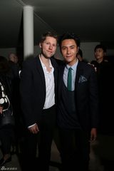 组图：陈坤夏雨卷毛造型呆萌 刘嘉玲显贵气