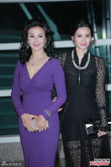 组图：汪圆圆婚礼甜蜜长吻 吴君如李嘉欣等到场