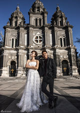 组图：田亮叶一茜游乐园回味甜蜜时光