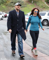 组图：布兰妮带爱子外出 男友相伴辣妈乐不停