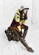 高清组图：韩星河智苑冬装户外写真变酷帅女人