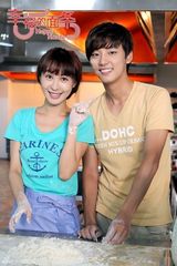 组图：《幸福的面条》尹施允李菲儿做面条秀恩爱