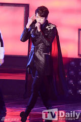 组图：INFINITE开安可演唱会 展现绚丽舞台