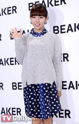 组图：崔始源韩佳人少女时代等亮相产品派对