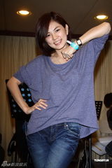 组图：ELLA忙工作否认将结婚 祝贺Selina重返代言