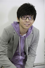 高清组图：胡夏最新大片曝光 文静中不乏青春活力