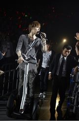 组图：金在中日本演唱会首场现场图曝光