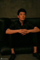 高清图：李光洁杂志大片再曝光 游走于优雅与不羁