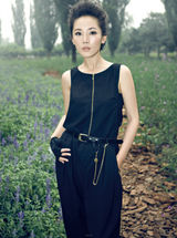 组图：车永莉写真清新秀丽 优雅华丽范儿