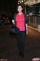 组图：《女警爱作战》开播 谢天华周丽淇造势