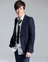 高清组图：解小东拍贺岁写真 为歌迷送新春祝福