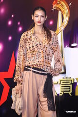 组图：柯震东萧亚轩同场不同台 蔡依林恐吓媒体