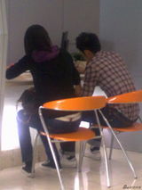 组图：林丹谢杏芳领结婚证曝光 情侣写一生契约