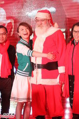 组图：黄雅莉自曝首次触电趣事