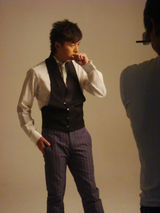 幻灯图：朱雨辰拍时尚杂志大片 展露男人沉稳面