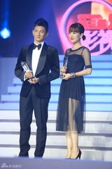 组图：乐视盛典吴奇隆马苏获电视剧最具影响力艺人