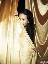 组图：莫文蔚入行20年展览全裸美背金色诱惑