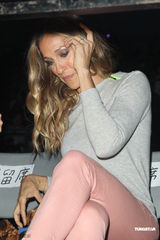 组图：杰西卡-帕克台北时尚代言 范晓萱等助阵