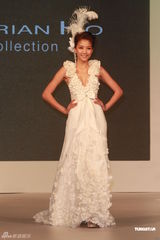 组图：众星出席时装展 陈嘉桓拒评马德钟事件