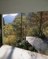 组图：杉本有美山野内衣秀性感魅惑