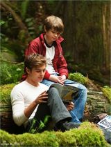 幻灯：扎克-埃夫隆新片《圣克劳德》海报剧照曝光