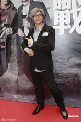 组图：郑少秋新剧与邵美琪激吻 陈豪陈茵媺避忌