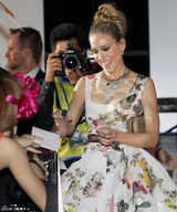 高清图：《欲望都市2》东京首映 帕克礼服最美