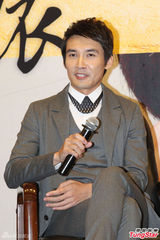 组图：张铎高校现场庆生 与老同学任重互爆外号