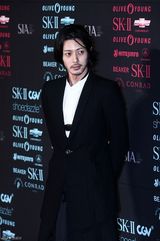 组图：韩国SIA时尚颁奖举行 张东健获大奖
