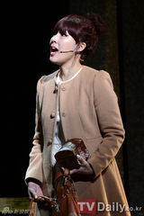 组图：4minute全智允主演歌舞剧举行发布会