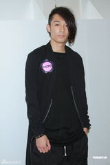 组图：阿娇(钟欣桐)周慧敏许志安等出席美容活动