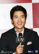 组图：韩片《钱的味道》首映 朴信惠允浩等助阵