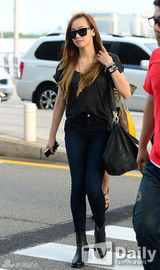 组图：BigBang成员GD与f(x)休闲装扮赴美