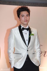 组图：蔡加怡陈汉骢大婚 蔡志明送豪宅作嫁妆